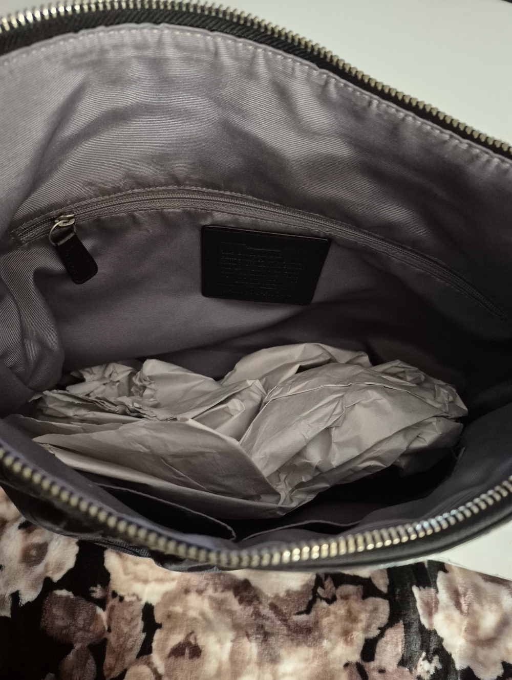 Coach Black Signature Jacquard Shoulder Bag - Picture 8 of 9